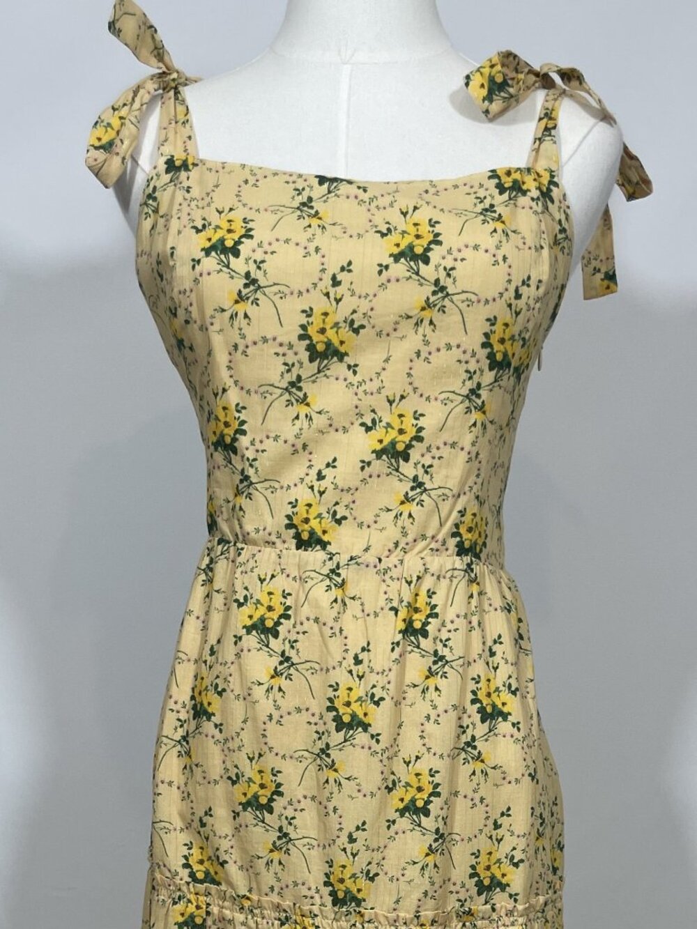 ✨ PAIGE "Tamika" Tie-Strap Floral Midi Dress in Butter Multi Size L✨ - Picture 2 of 7